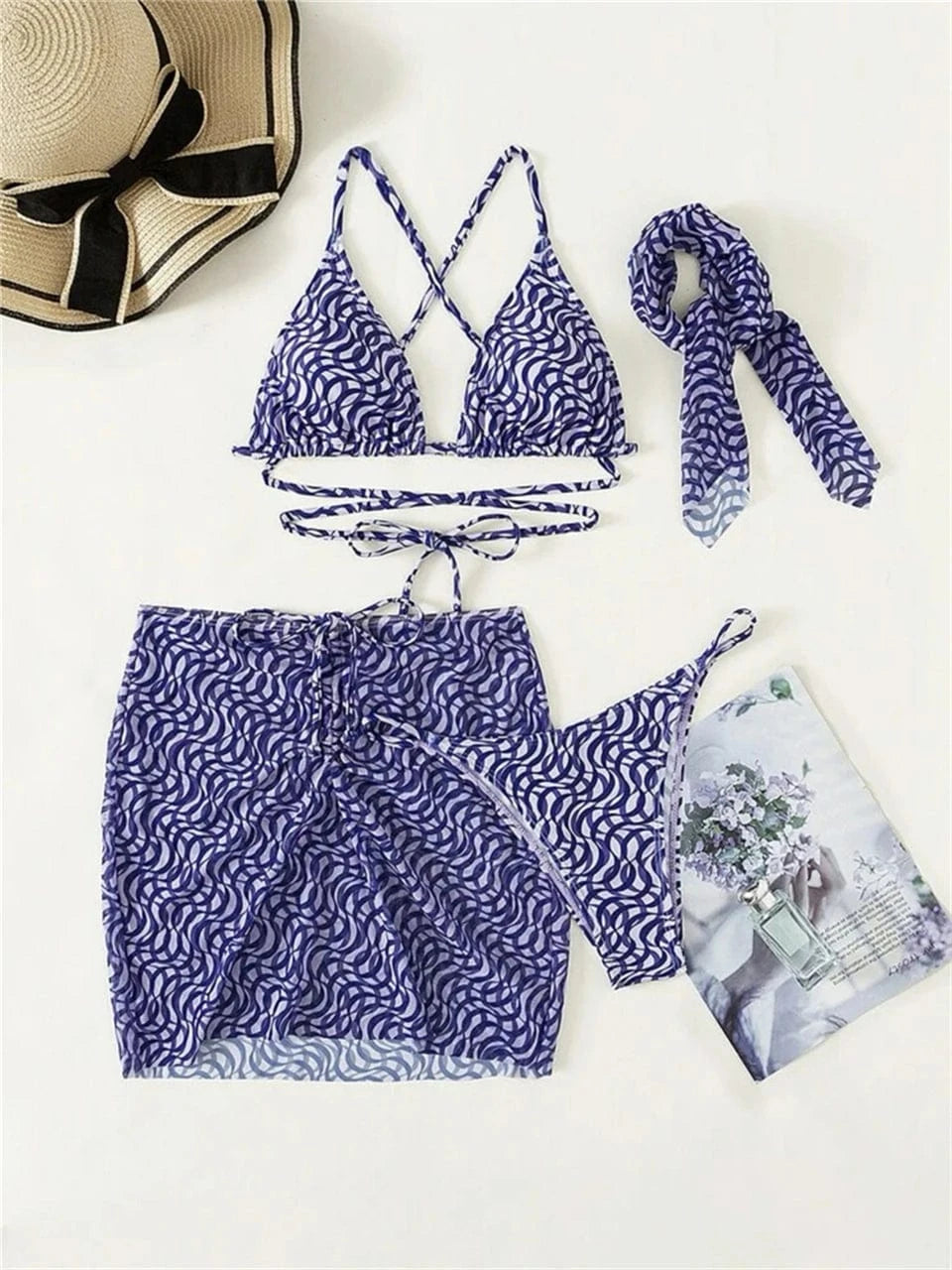 Ensemble Bikini Avec Jupe Drapée - Motif Abstrait Violet et Blanc : Style & Confort Assurés