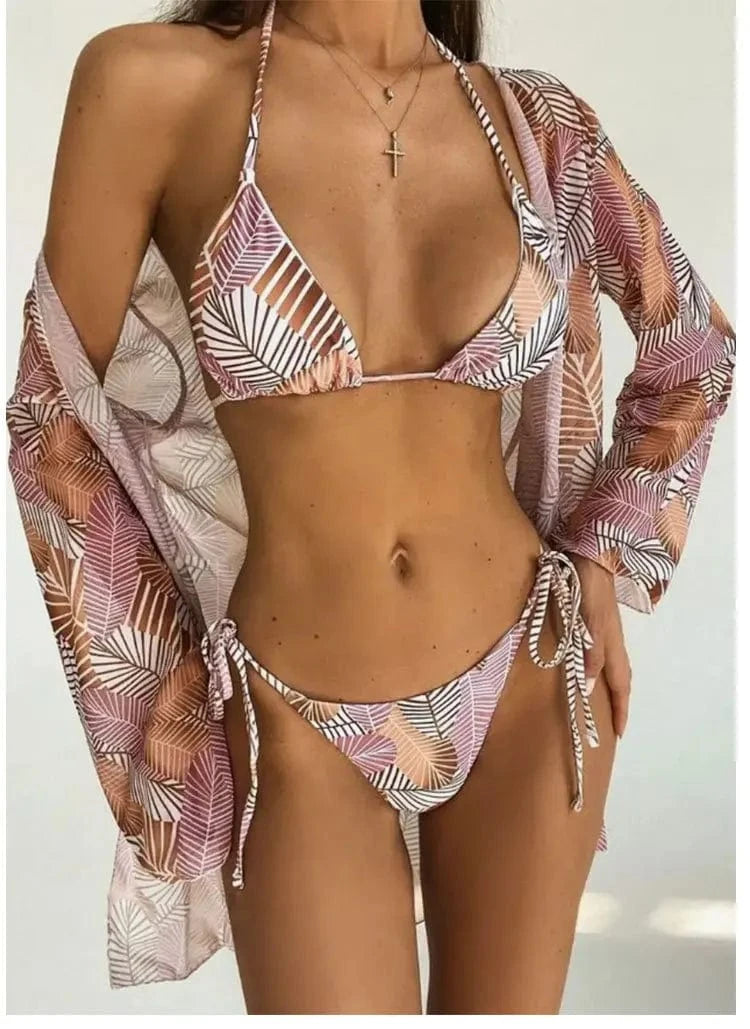 Ensemble Bikini et Kimono Tropical : Élégance et Style Estival Pour la Plage