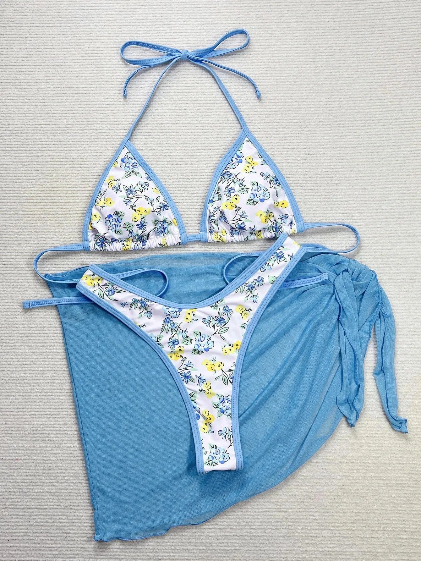 Ensemble Bikini Floral avec Paréo - Évasion Éblouissante pour l'Été