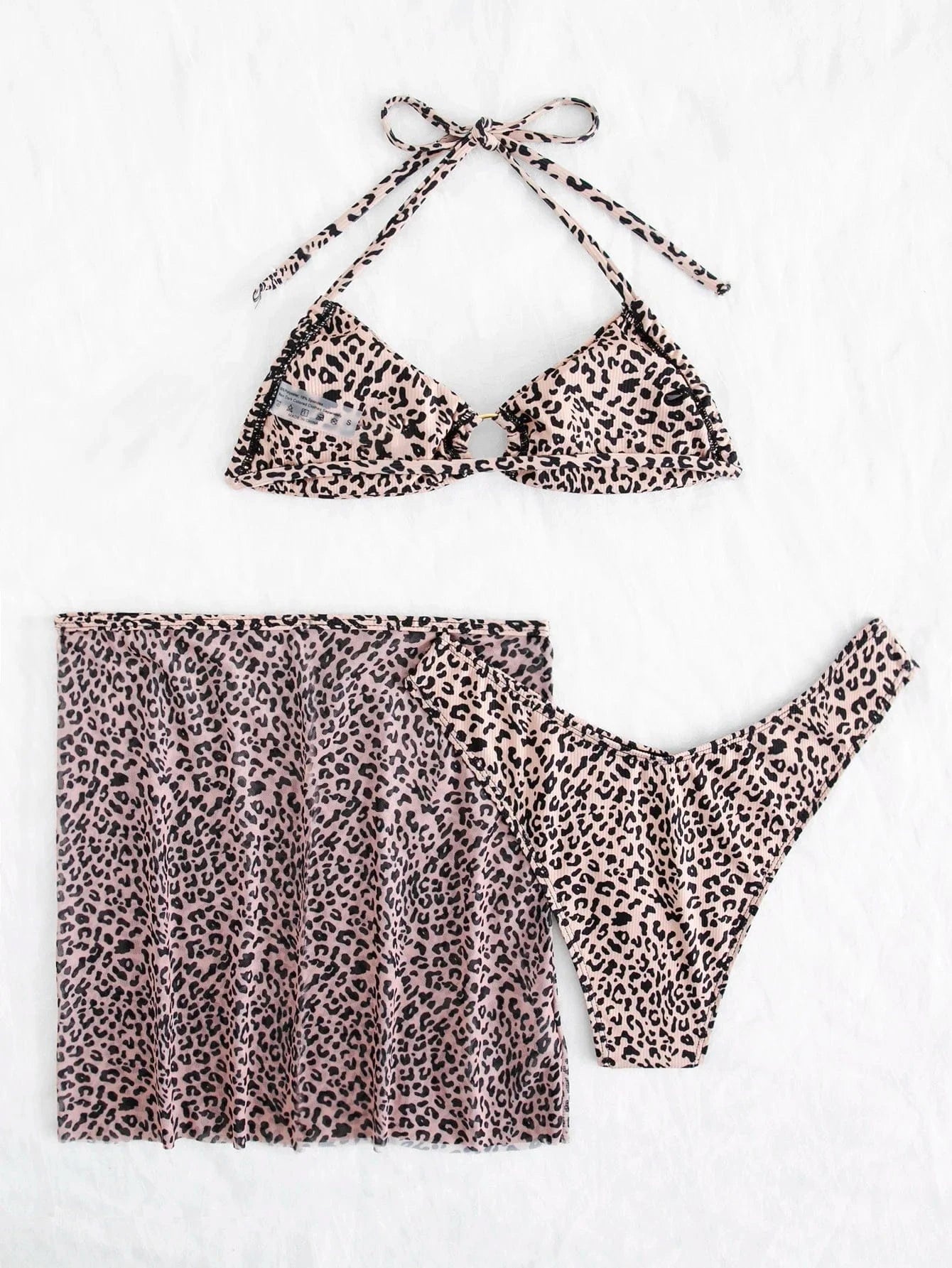 Ensemble Bikini Léopard Élégant avec Jupe Assortie - Look Audacieux et Tendance