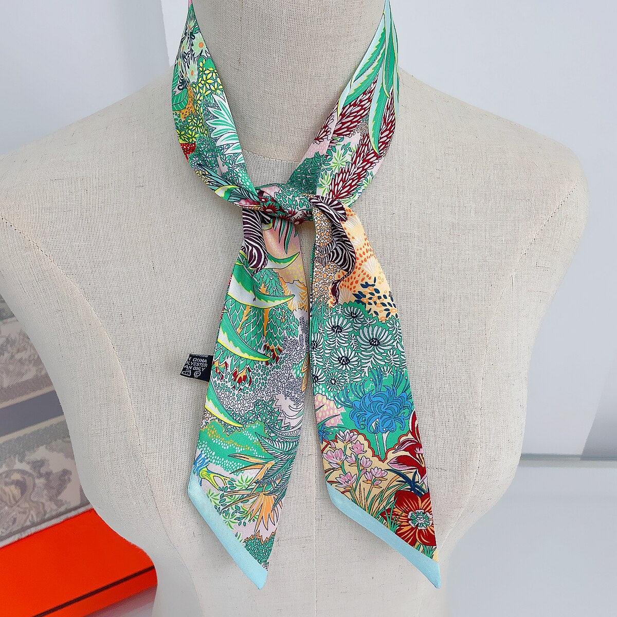 Foulard en soie "Zebra In Flowers"