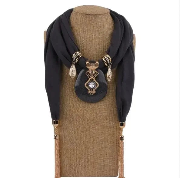 Foulard Bijou Collier Bib – Écharpe avec Bijou Intégré et Pendentifs Vert Foncé