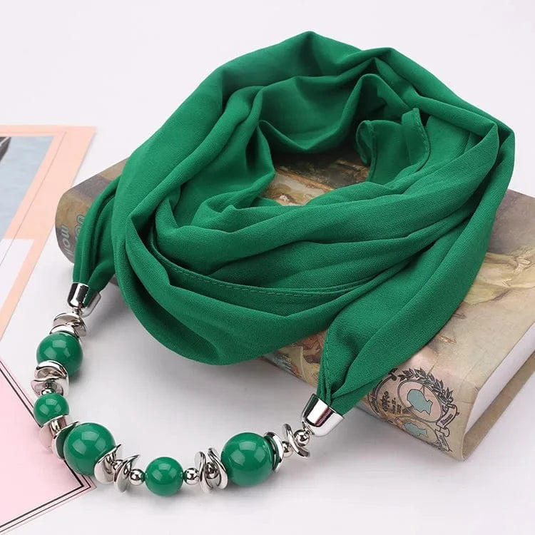 Foulard Bijou Collier Intégré — Élégant foulard avec collier intégré et perles Vert
