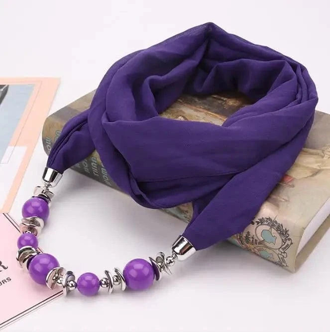 Foulard Bijou Collier Intégré — Élégant foulard avec collier intégré et perles Violet
