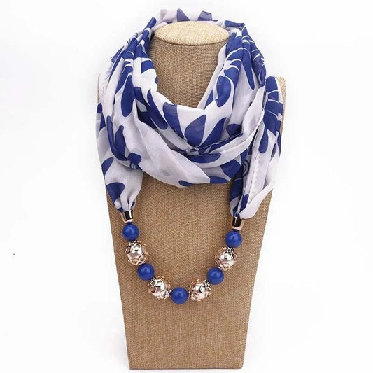 Foulard Bijou Collier Perles Intégré – Écharpe Fantaisie et Attaches Métalliques