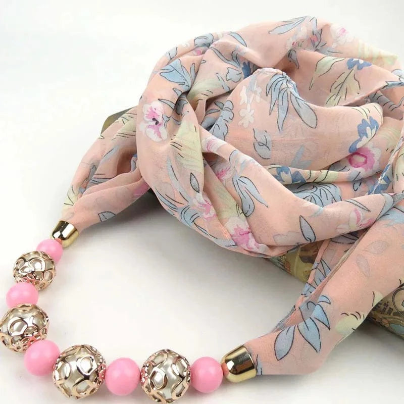 Foulard Bijou Collier Perles Intégré – Écharpe Fantaisie et Attaches Métalliques 2