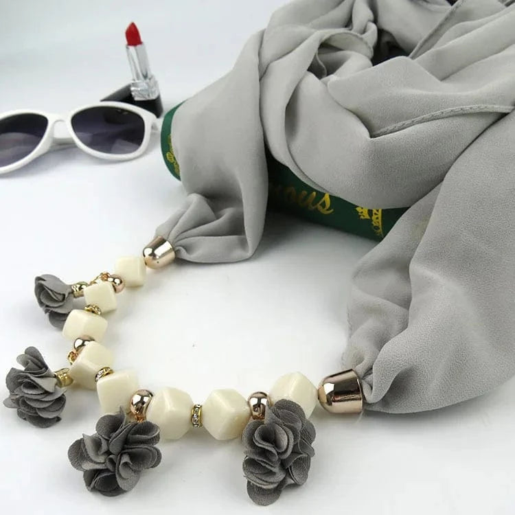 Foulard Bijou Guirlande Florale – Accessoire Élégant et Festif Gris