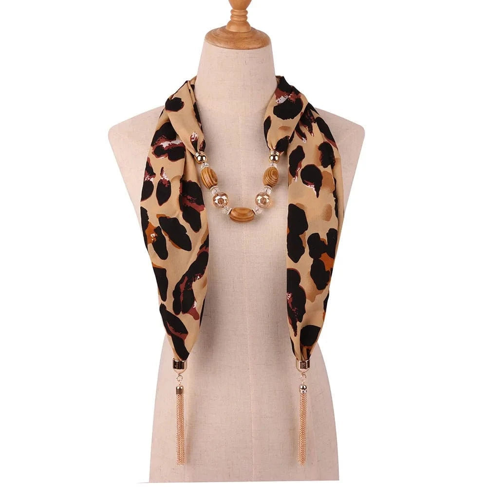 Foulard Bijou Imprimé Léopard - Bohème Chic avec Collier Intégré et Pampilles 2