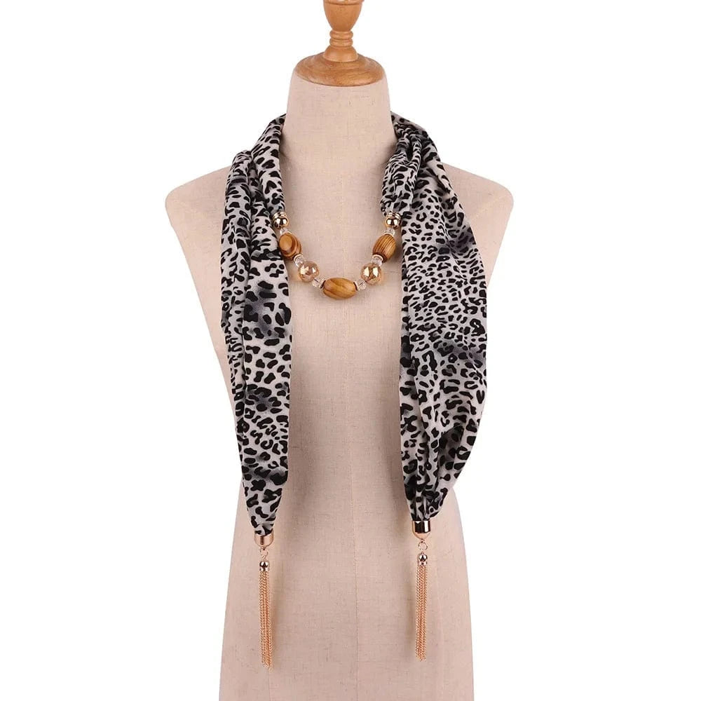 Foulard Bijou Imprimé Léopard - Bohème Chic avec Collier Intégré et Pampilles 3