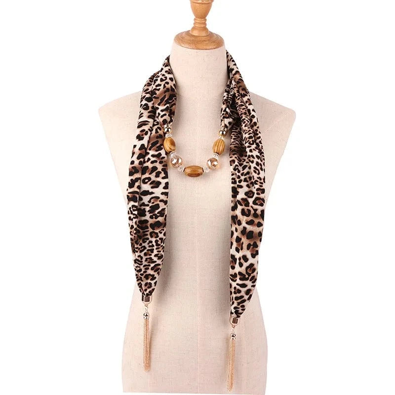 Foulard Bijou Imprimé Léopard - Bohème Chic avec Collier Intégré et Pampilles 4