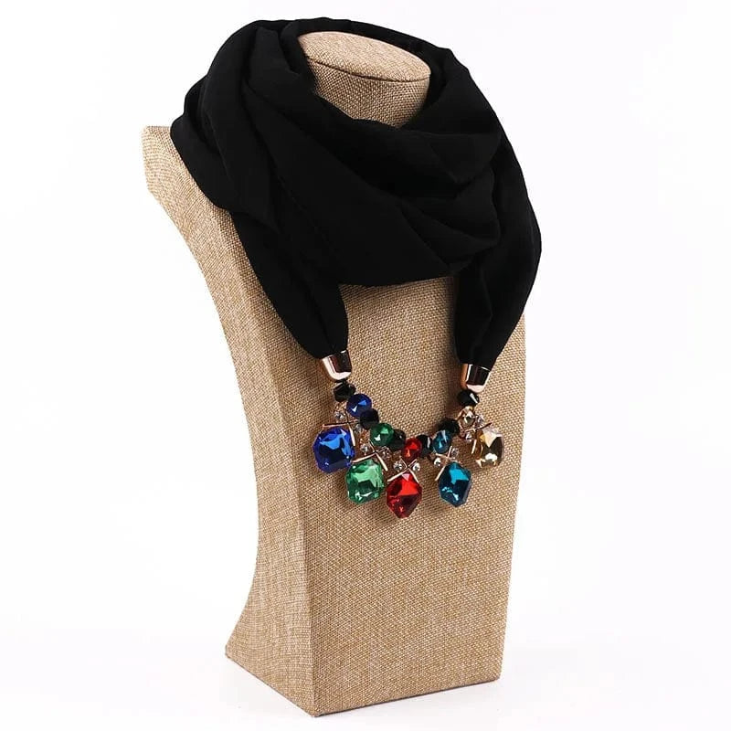 Foulard Bijou Pendentif Cascade – Écharpe chic avec pendentif et pierres facettées Noir