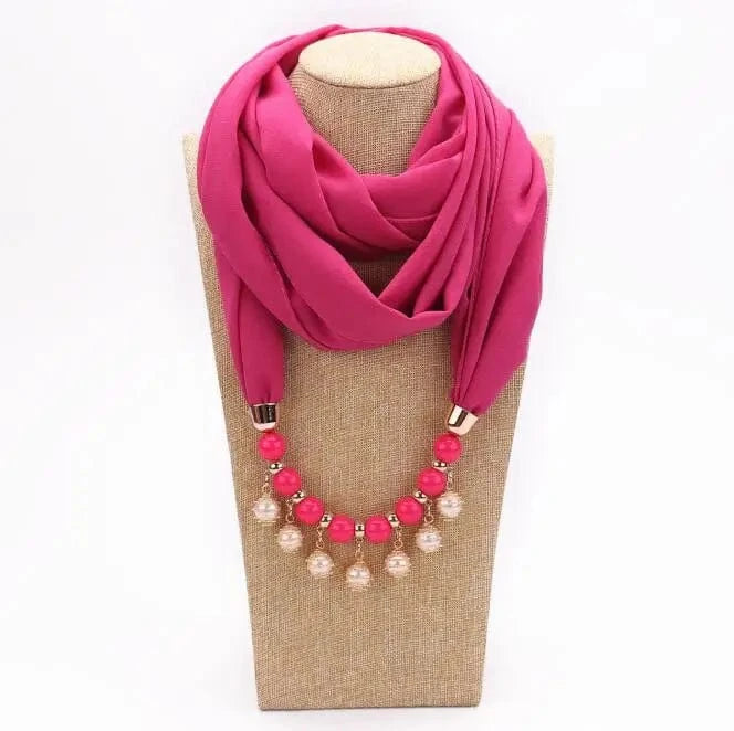 Foulard Bijou perles nacrées - Collier fantaisie intégré - Accessoire chic Fushia