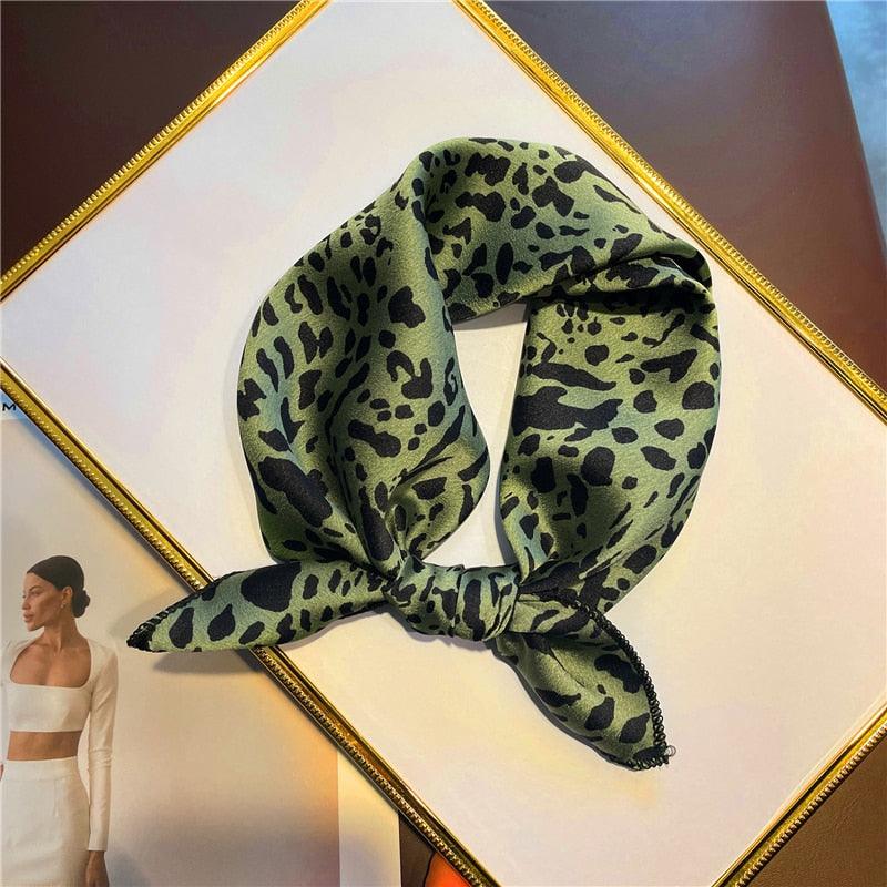 Foulard carrée "Savages - Ligne Chic" Vert