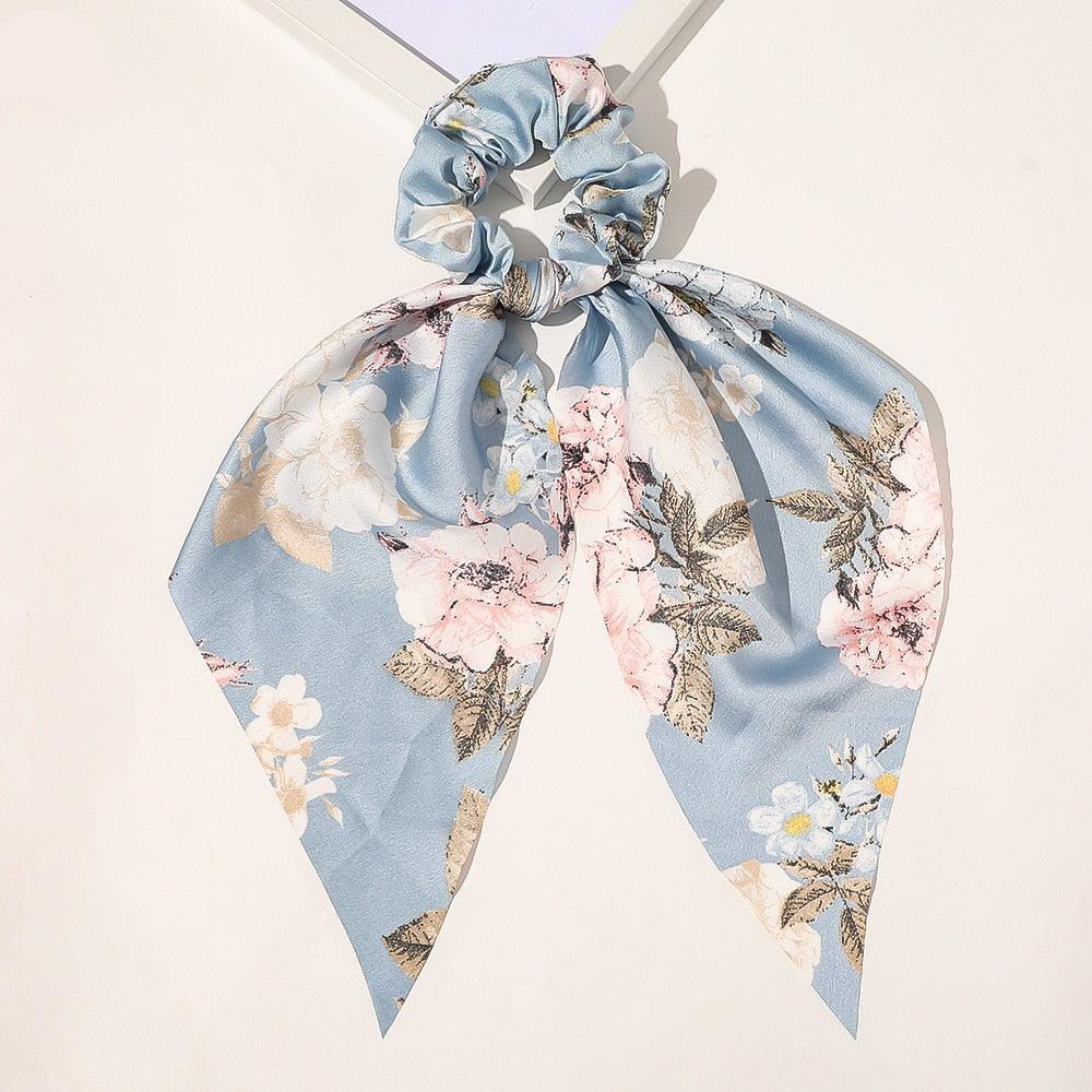Foulard Chouchou à Grosses Fleurs Blanches Bleu