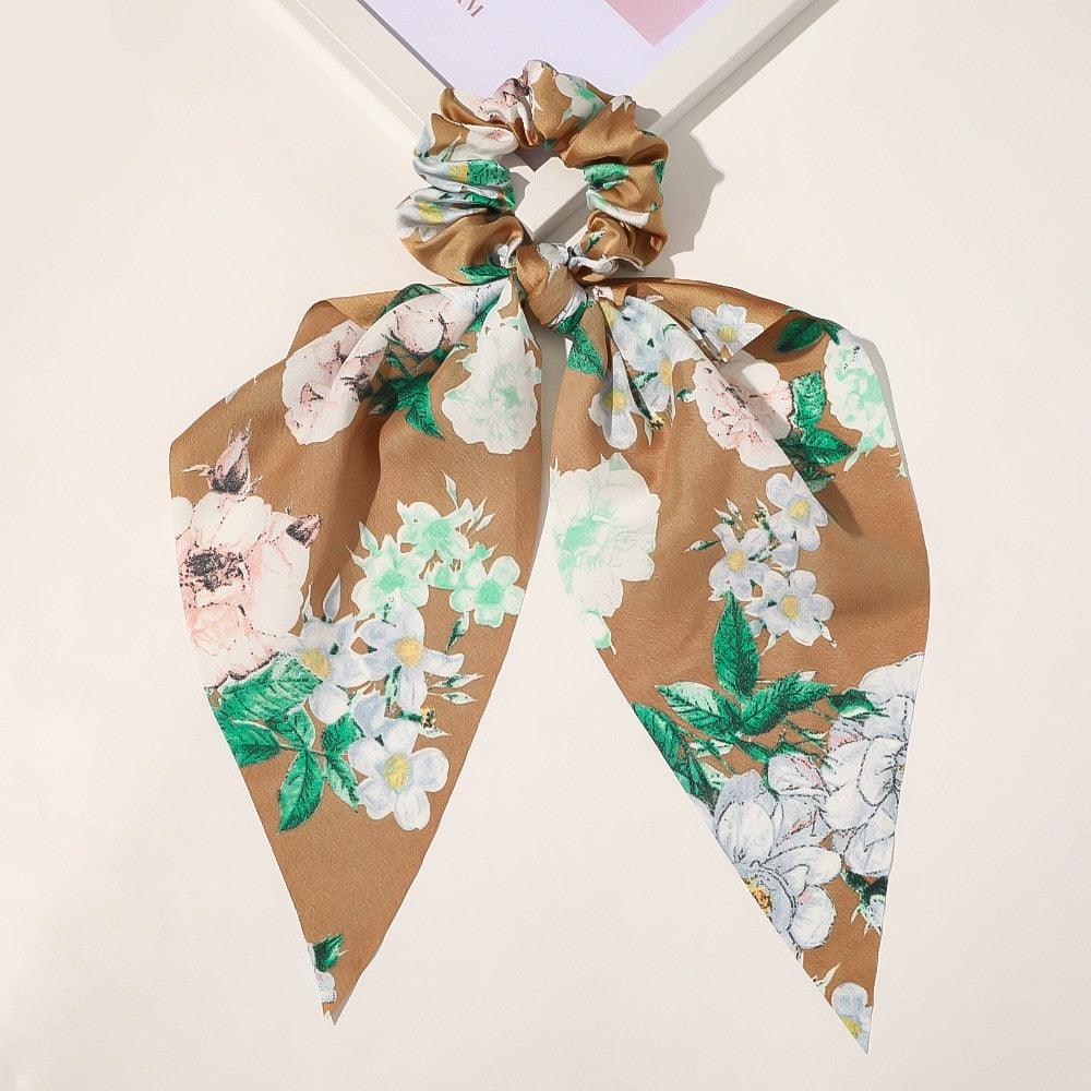 Foulard Chouchou à Grosses Fleurs Blanches Marron