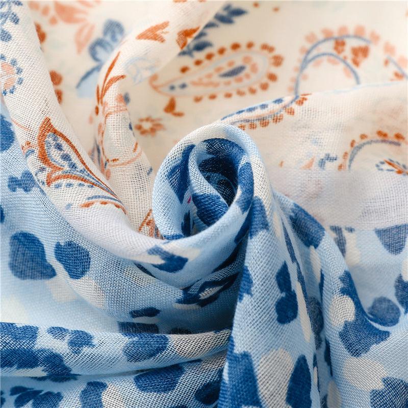 Foulard En Coton Bande Bleue et Blanche avec Motifs