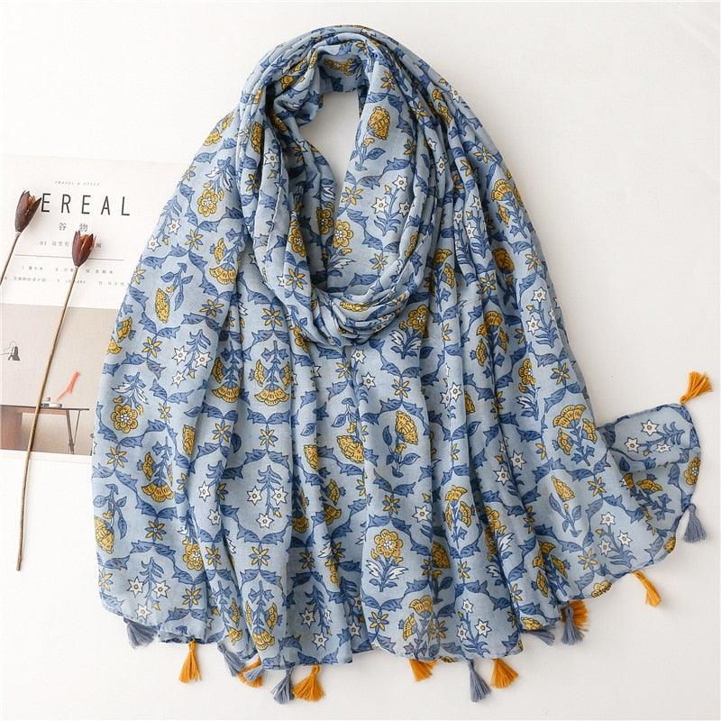 Foulard en coton bleu aux fleurs jaune et blanche