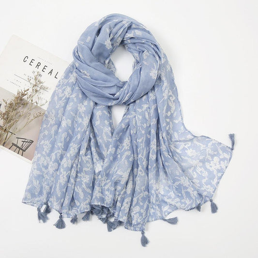 Foulard en coton bleu avec motifs floraux délicats