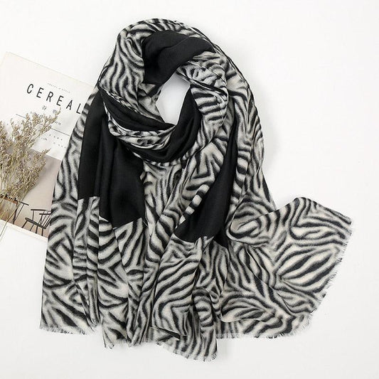 Foulard en coton motif zèbre noir ou bleu - Collection Élégance Sauvage Noir