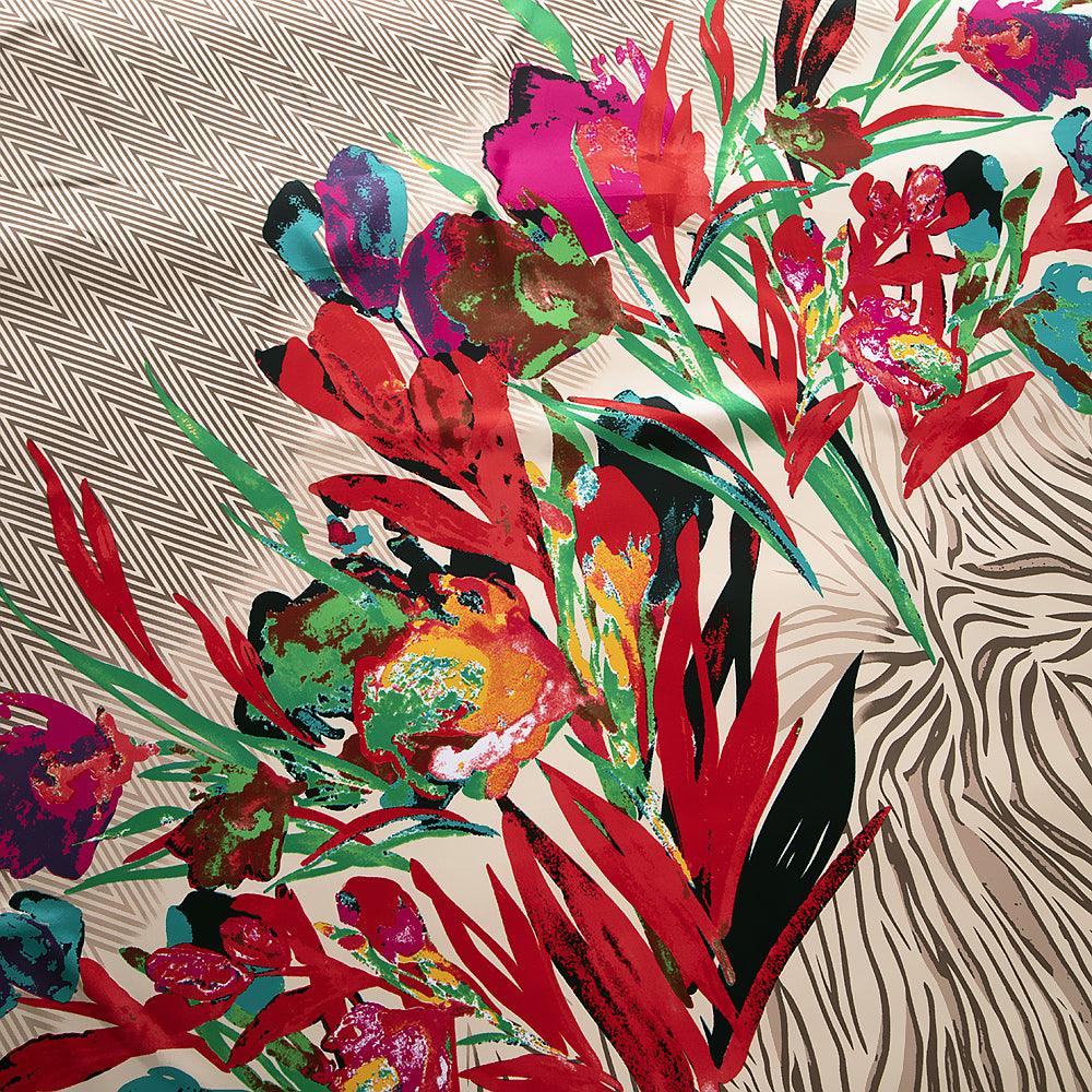 Foulard en soie à motif floral