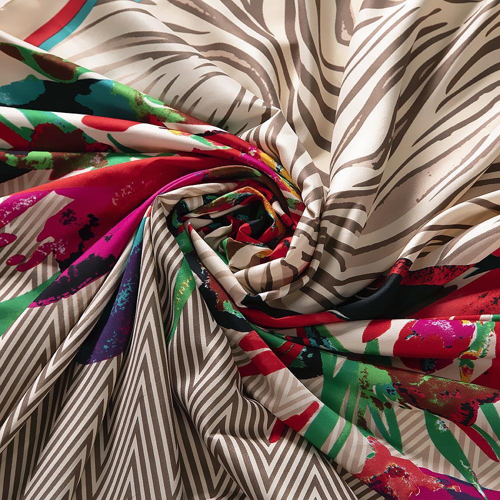 Foulard en soie à motif floral