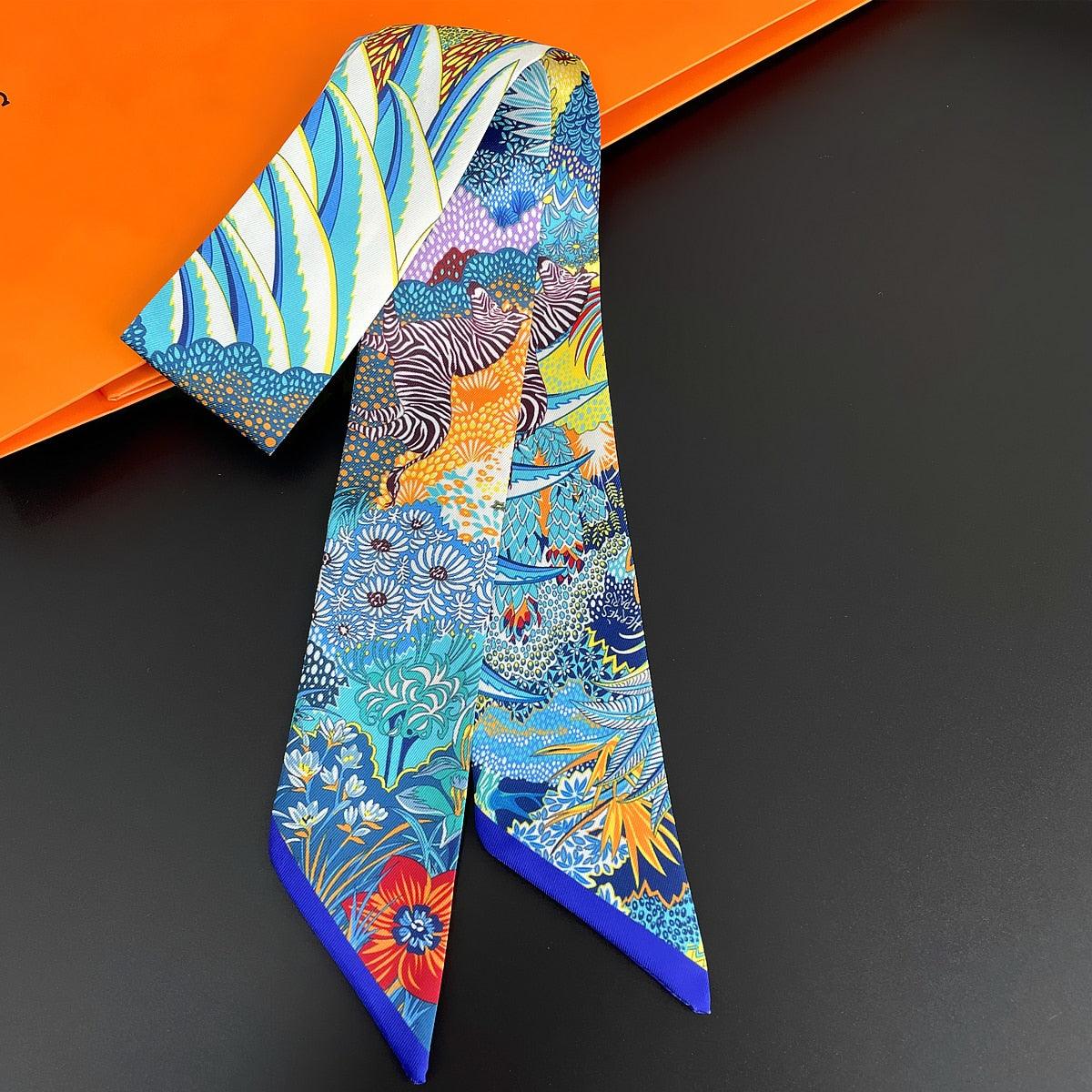 Foulard en soie "Zebra In Flowers" Bleu