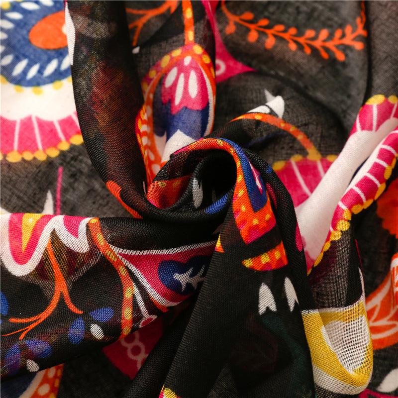 Foulard Noir Éclat en Coton Motif Abstrait