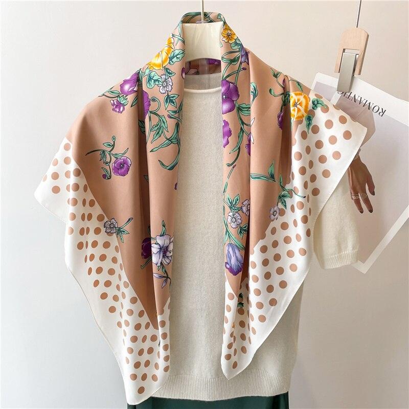 Foulard Serenity : Sergé avec motifs floraux et pois Rose