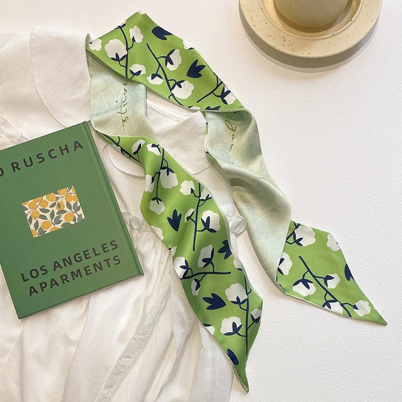 Foulard Vert Bande de Luxe Fleurs blanche