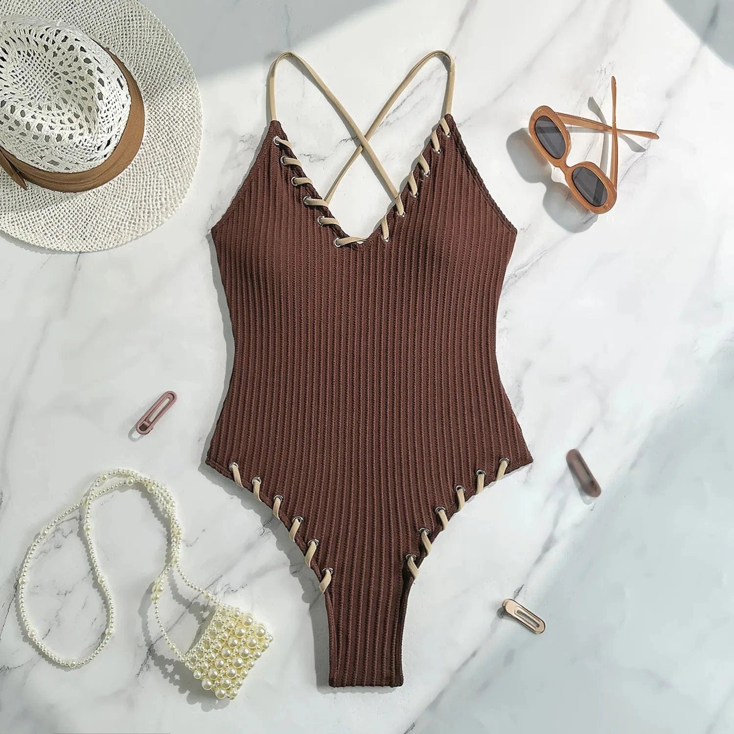 Maillot de Bain 1 Pièce Côtelé Élégant avec Détails en Laçage - Style Moderne et Confort Assuré Marron / S