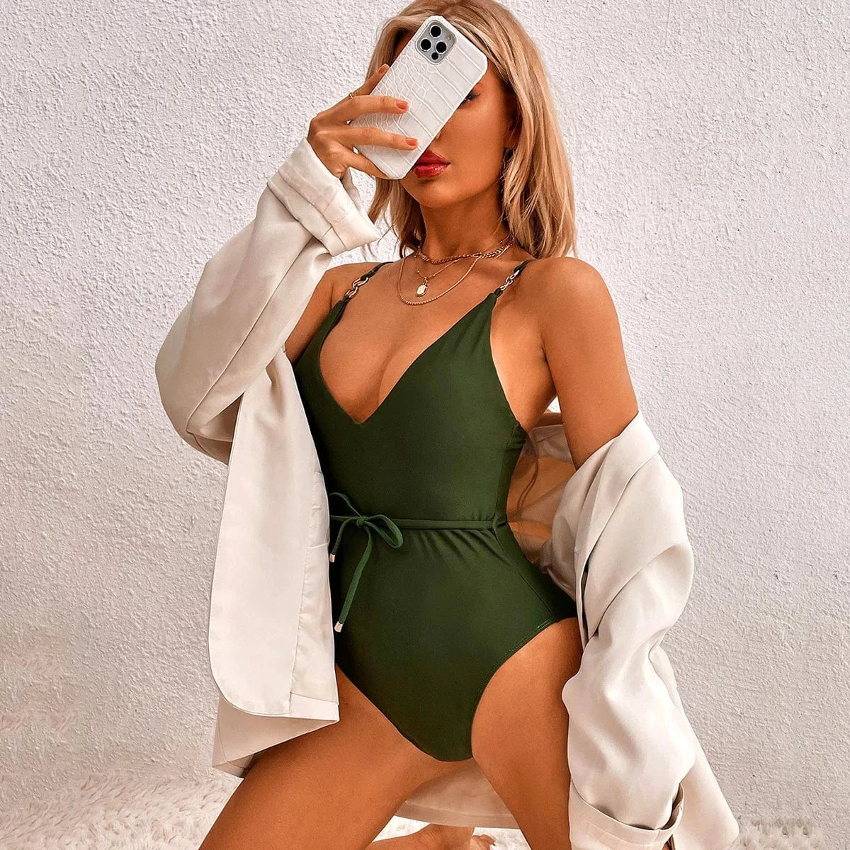 Maillot de Bain 1 Pièce Vert Émeraude - Décolleté V Ajustable pour Élégance et Confort.