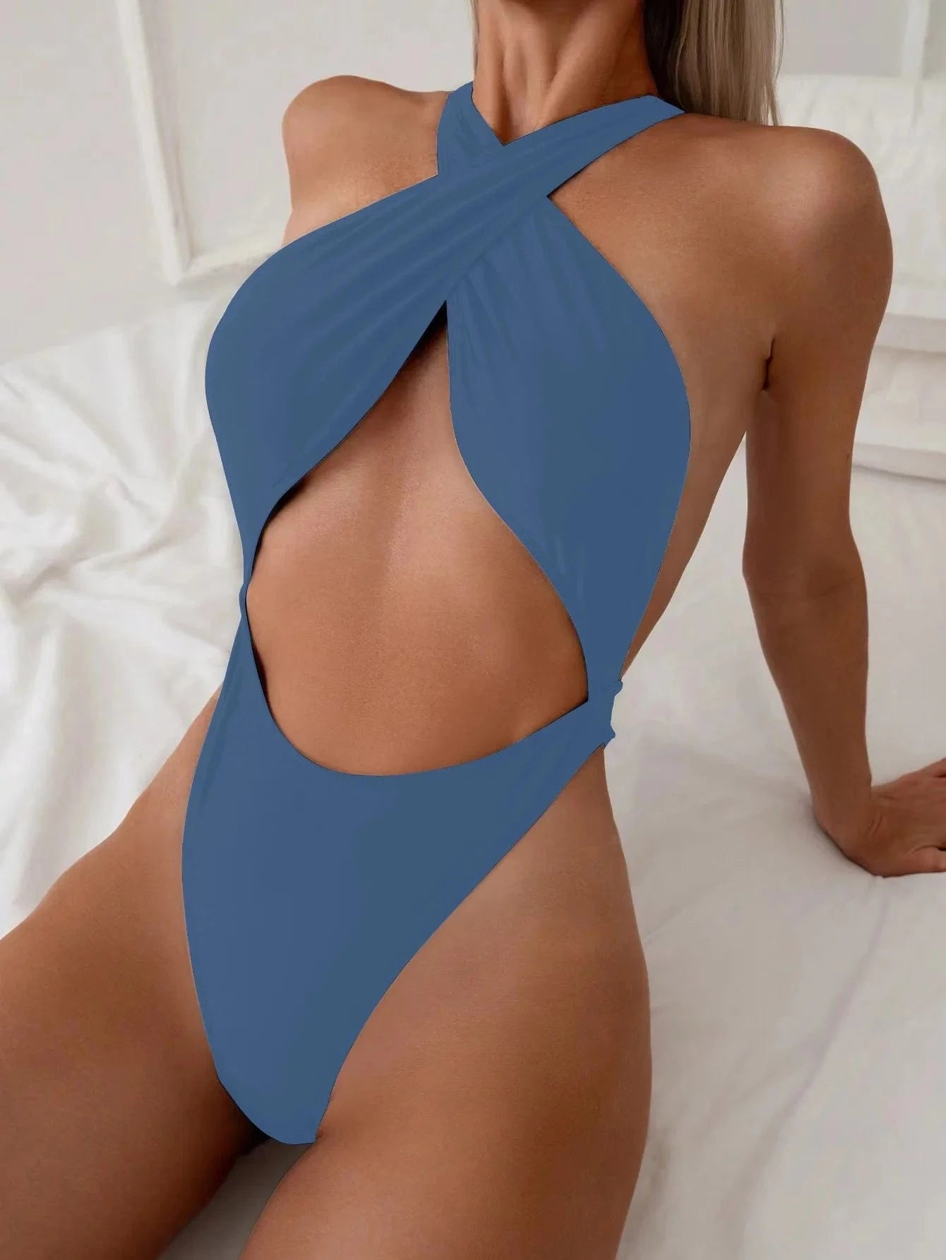 Maillot de Bain Une Pièce Échancré à Encolure Croisée pour Élégance Inégalée Bleu Océan / XS