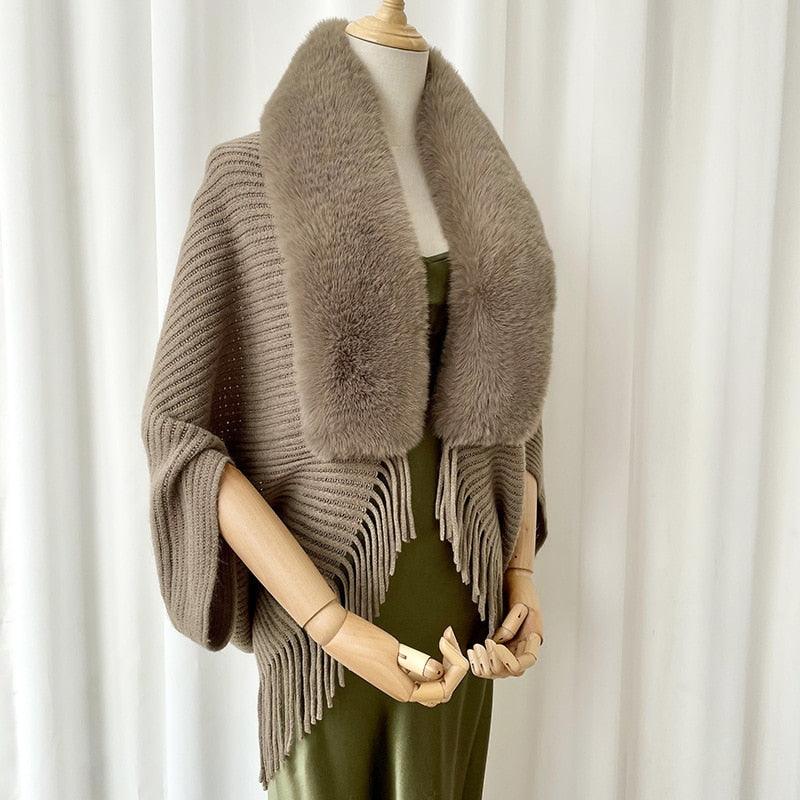 Poncho en cachemire et fausse fourrure Luxe & Style Kaki