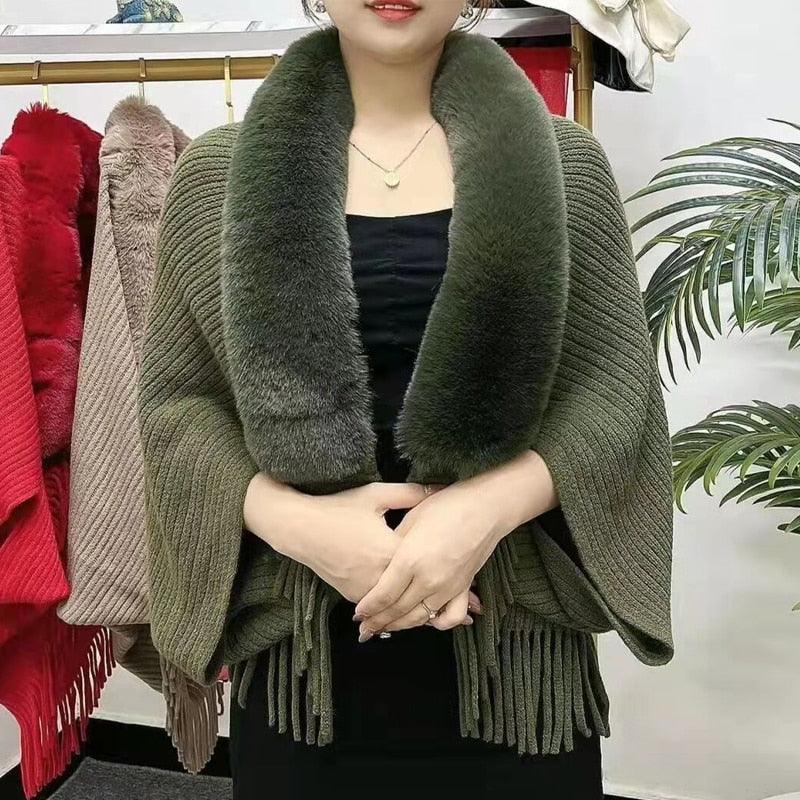 Poncho en cachemire et fausse fourrure Luxe & Style Vert