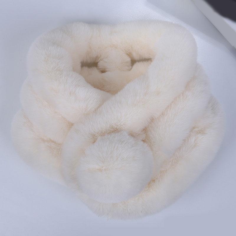 Snood Luxe en Fausse Fourrure avec Pompon Beige